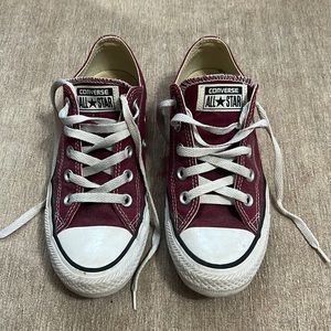 Maroon converse